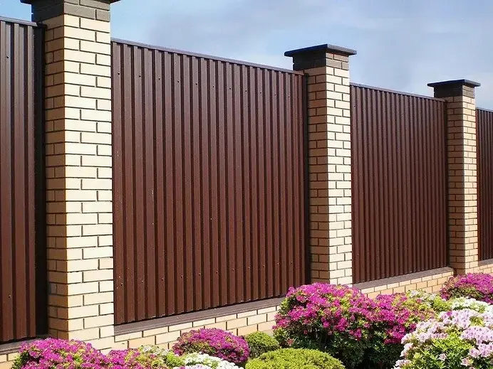 Эстетический забор из стенового профнастила ПС-20